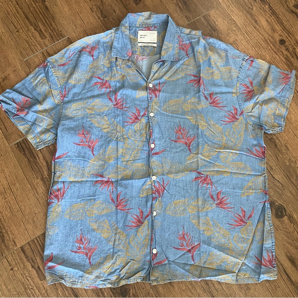 Casual Blue Floral Button-Up Shirt